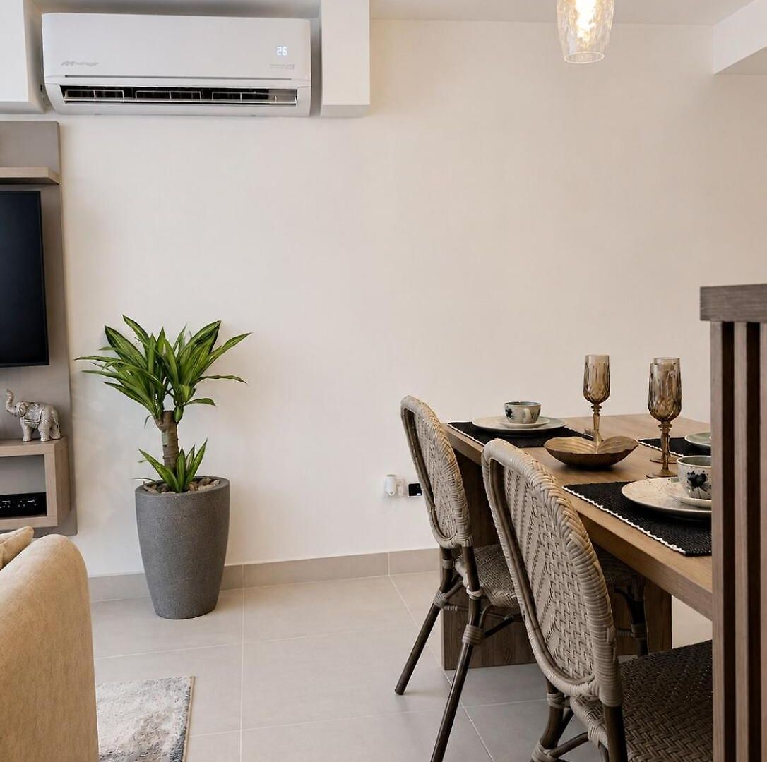 Mediterranean Coastal Suite, Sea View & Pool Apartamento *