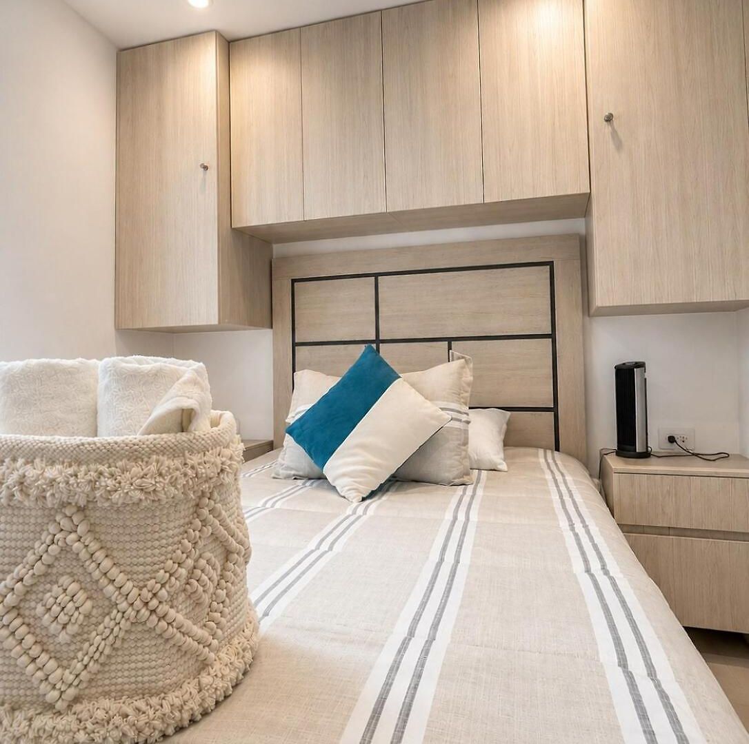 Apartamento Mediterranean Coastal Suite, Sea View & Pool