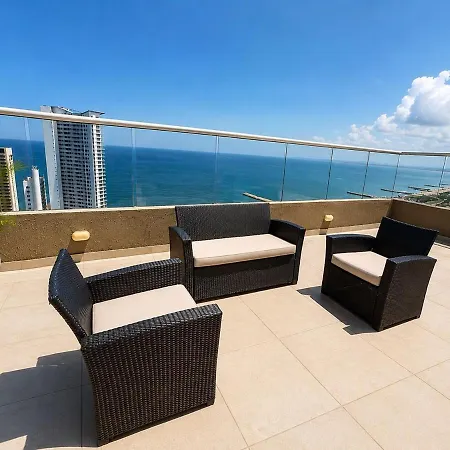 Apartamento Mediterranean Coastal Suite, Sea View & Pool