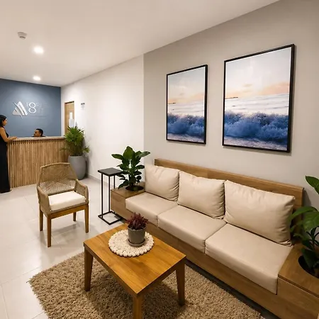 Apartamento Mediterranean Coastal Suite, Sea View & Pool