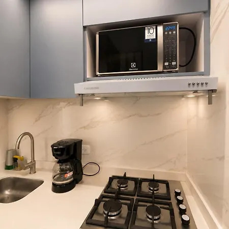 Apartamento Mediterranean Coastal Suite, Sea View & Pool *