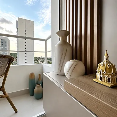 Apartamento Mediterranean Coastal Suite, Sea View & Pool
